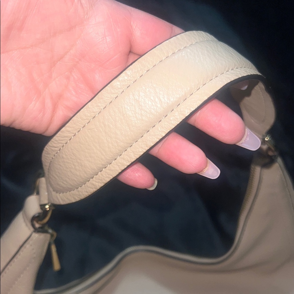 Michael Kors Cream Leather Hobo Bag - Picture 7 of 8